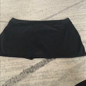 Land’s End Black Athletic Skort